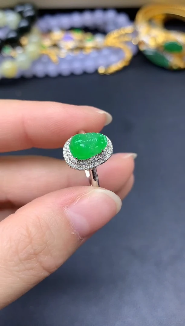 18K金镶嵌戒指翡翠360-雪姐翡翠天天见