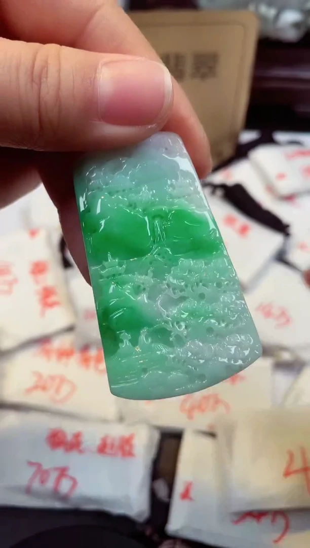 【闪购商品】翡翠颈饰未镶嵌天然缅甸翡翠A货