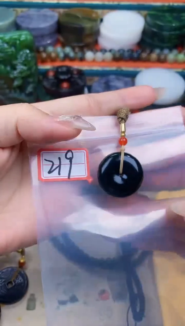 和田玉未镶嵌颈饰和田玉