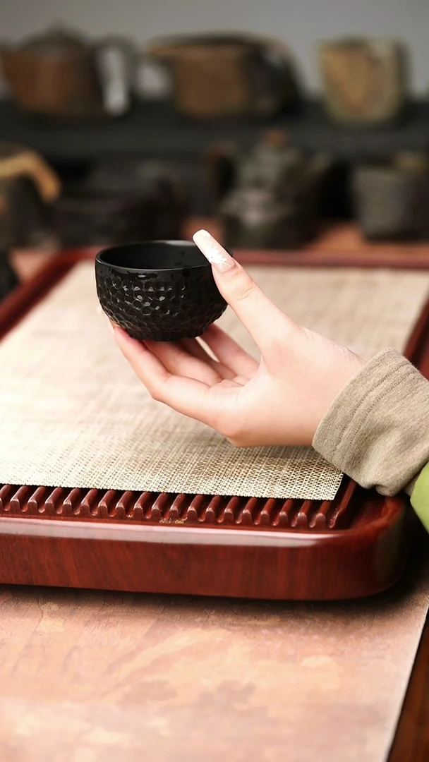 归玉堂冰碛岩重工雕刻锤点缸杯100cc