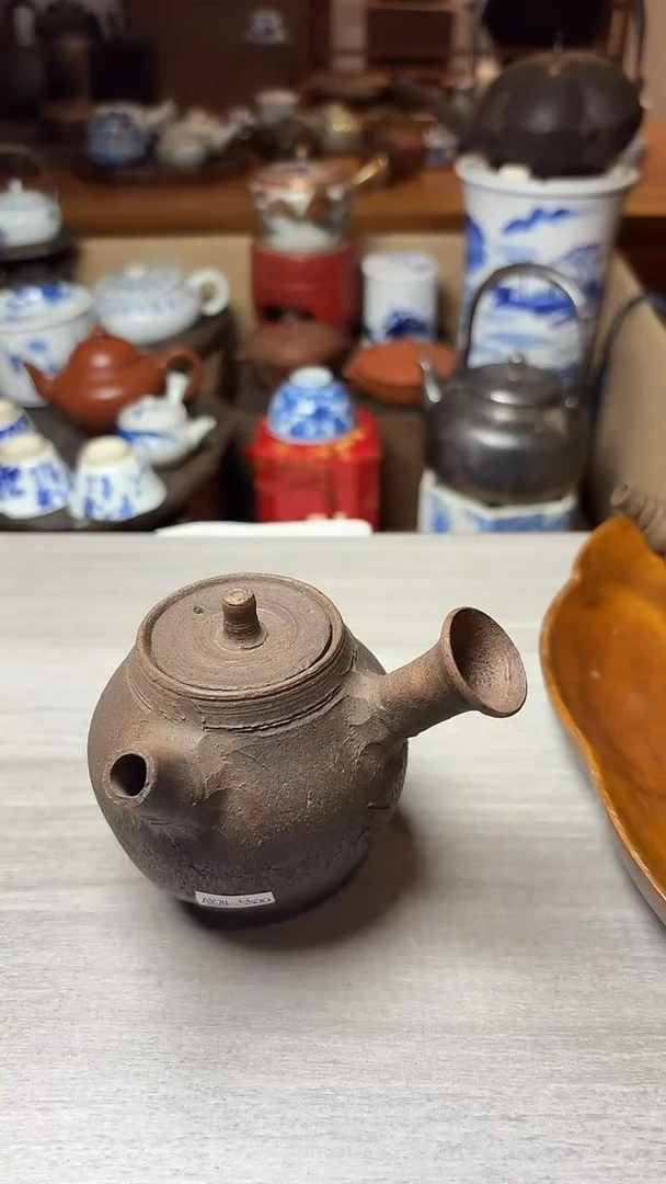 谢谢老板，回流产品有磨损正常，谨慎买!