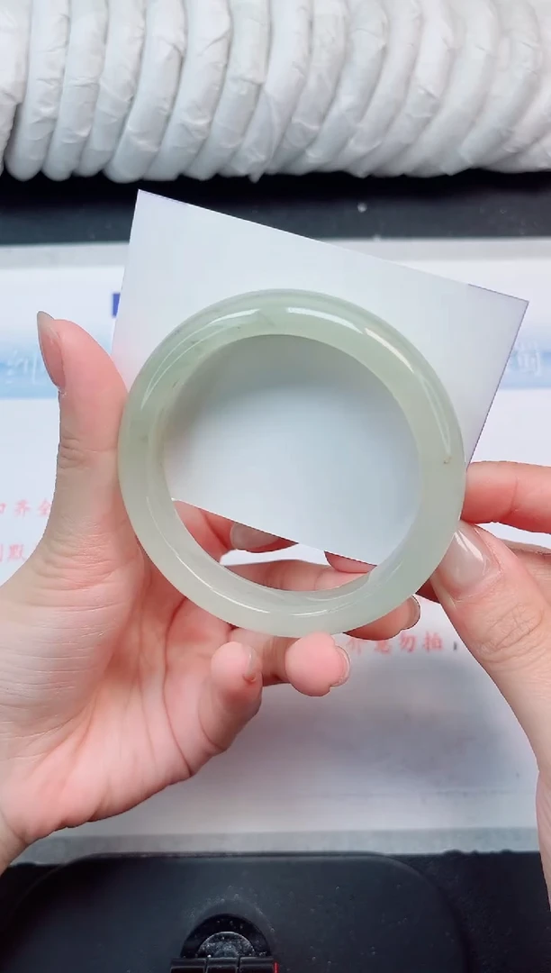 【闪购商品】石英质玉手镯未镶嵌89#58有扣手