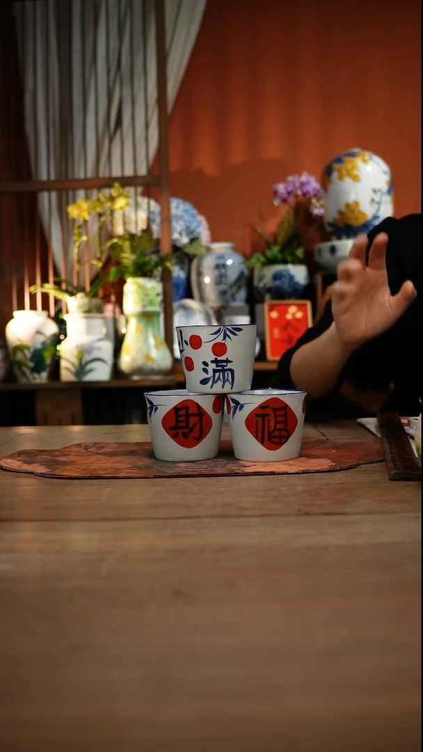 当代高温釉下彩手绘陶瓷餐具