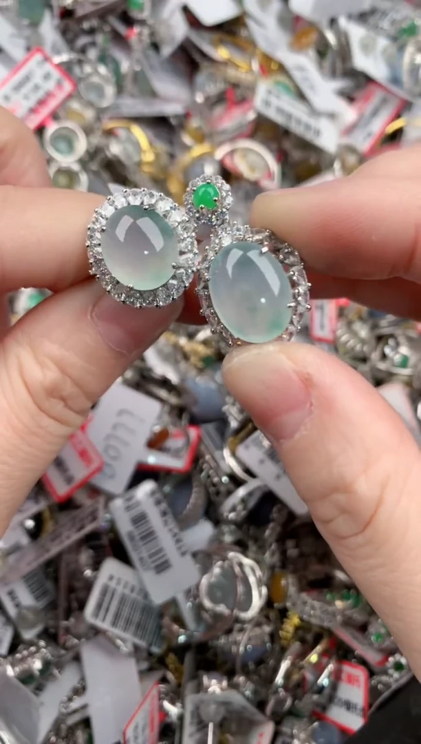 银S925镶嵌戒指翡翠666             4