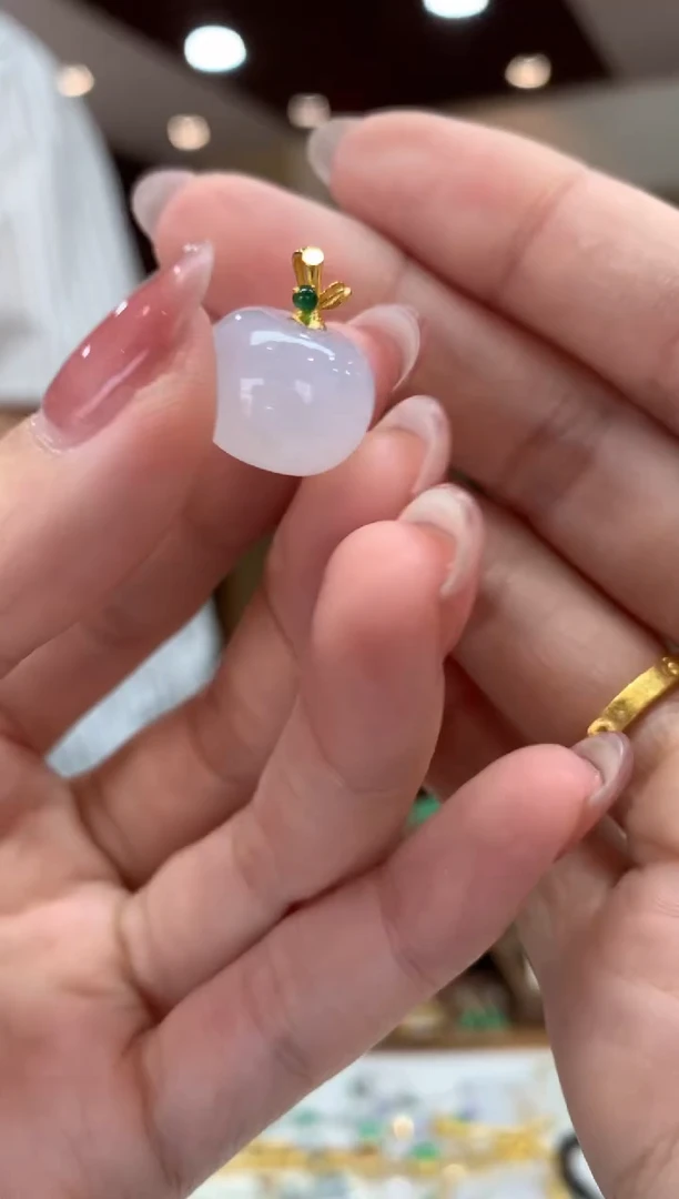 翡翠18K金镶嵌吊坠(不含链)苹果