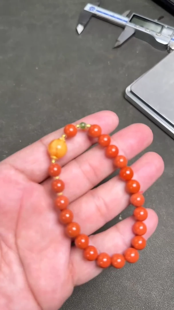 【闪购商品】白玉菩提吊坠561017-0.8红红