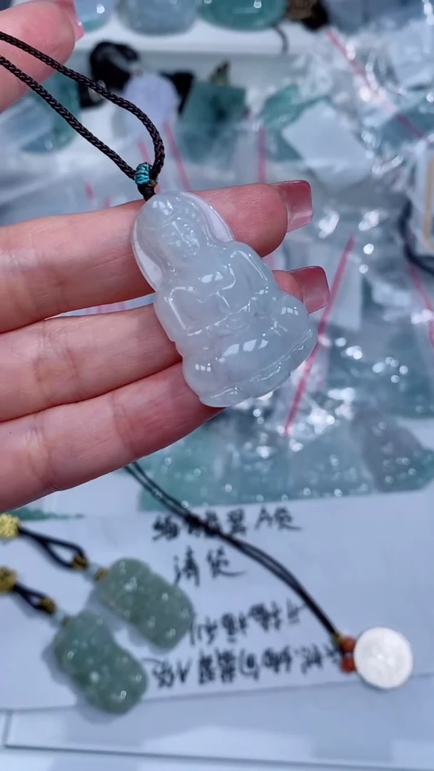 翡翠未镶嵌颈饰吊坠