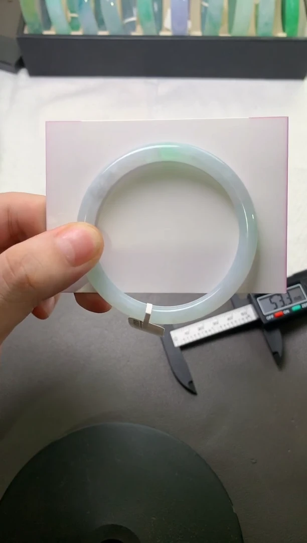 未镶嵌手镯（圆镯）翡翠53.5*7.1*6.5