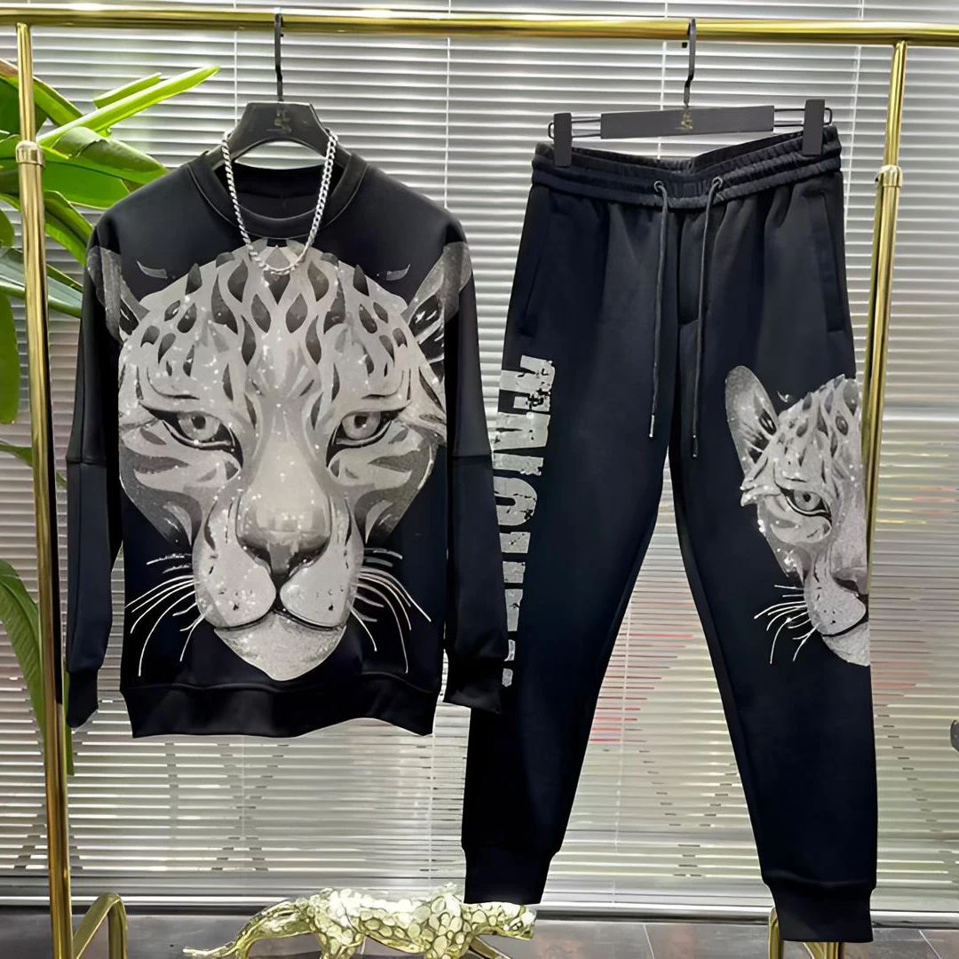 1215-898潮牌烫钻大豹子秋冬休闲卫衣重工长袖圆领时尚情侣套装