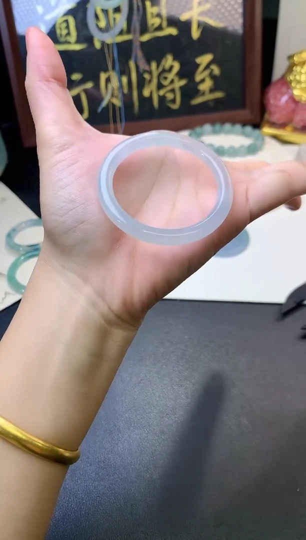未镶嵌定制翡翠毛货