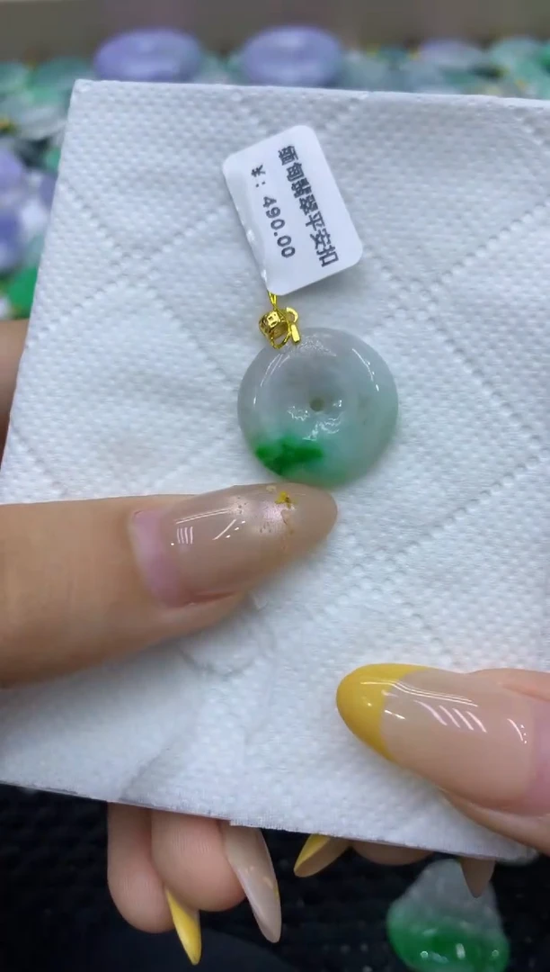 颈饰未镶嵌翡翠天然缅甸翡翠A货