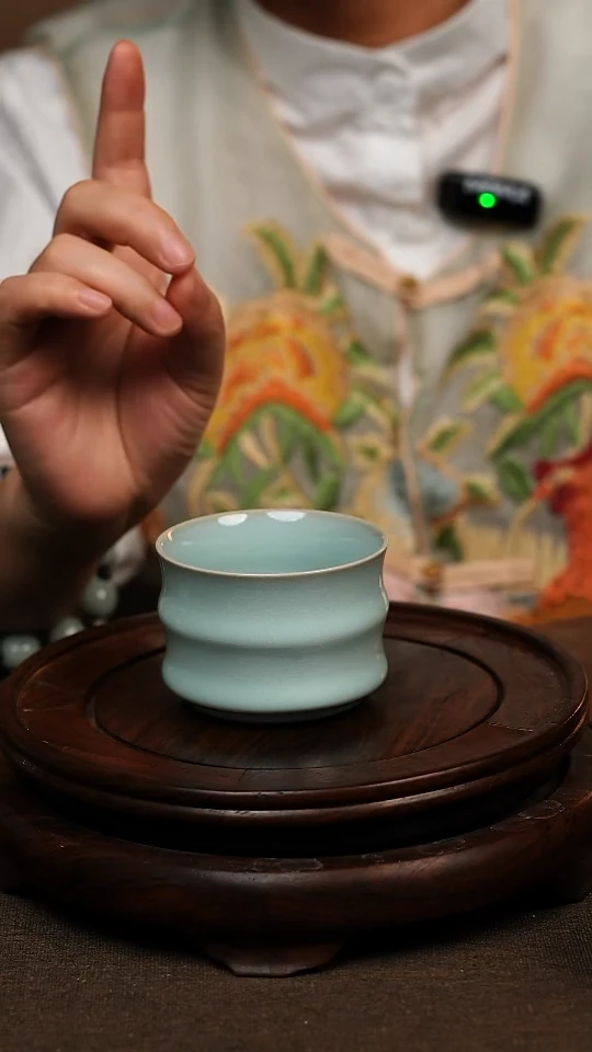 瓷片天青色全手竹节杯 100ml 微瑕 不带礼盒