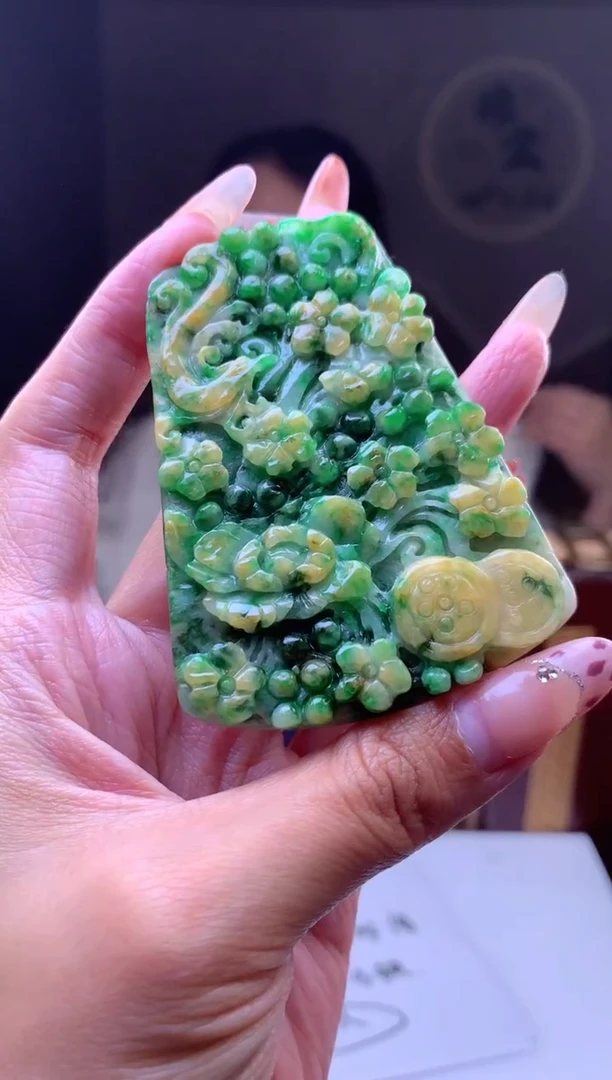 【闪购商品】定制翡翠未镶嵌挂件发货（拍一发一）