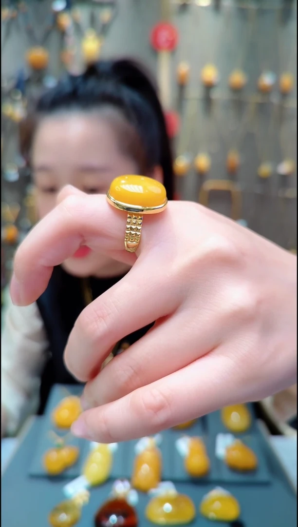 蜜蜡银S925镀金镶嵌珠宝奇石﹣A545蜜蜡戒指