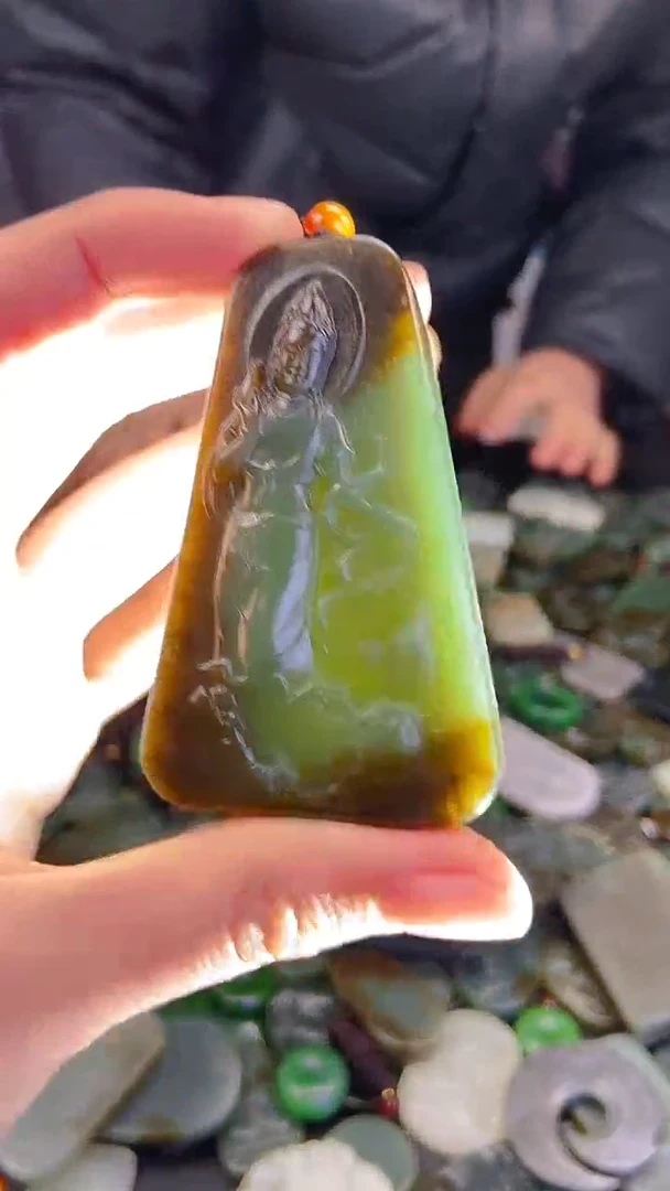 颈饰未镶嵌和田玉1