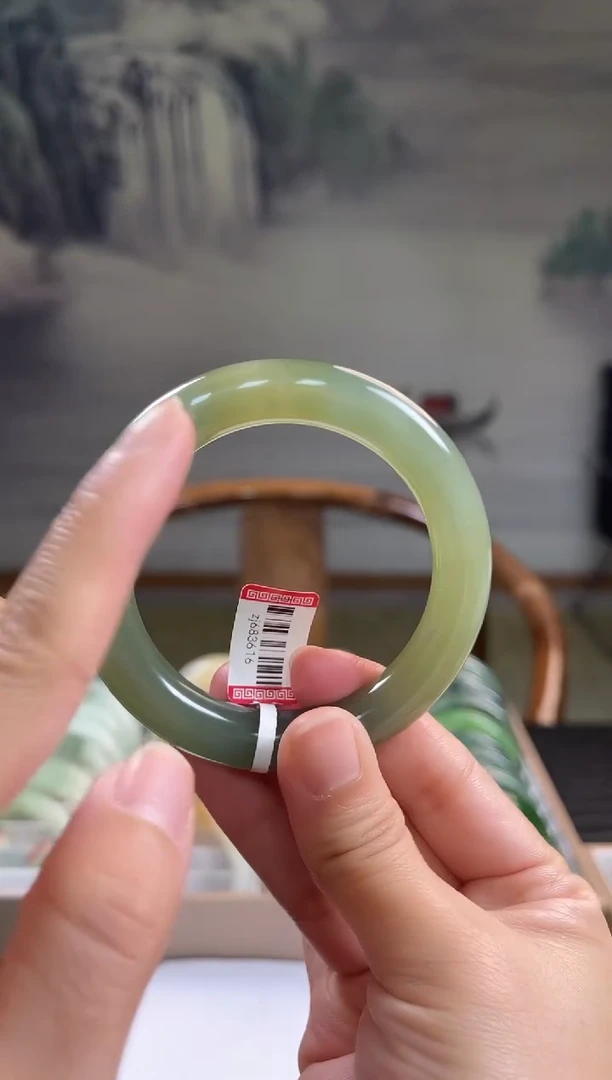 未镶嵌手镯和田玉55+圈口3616