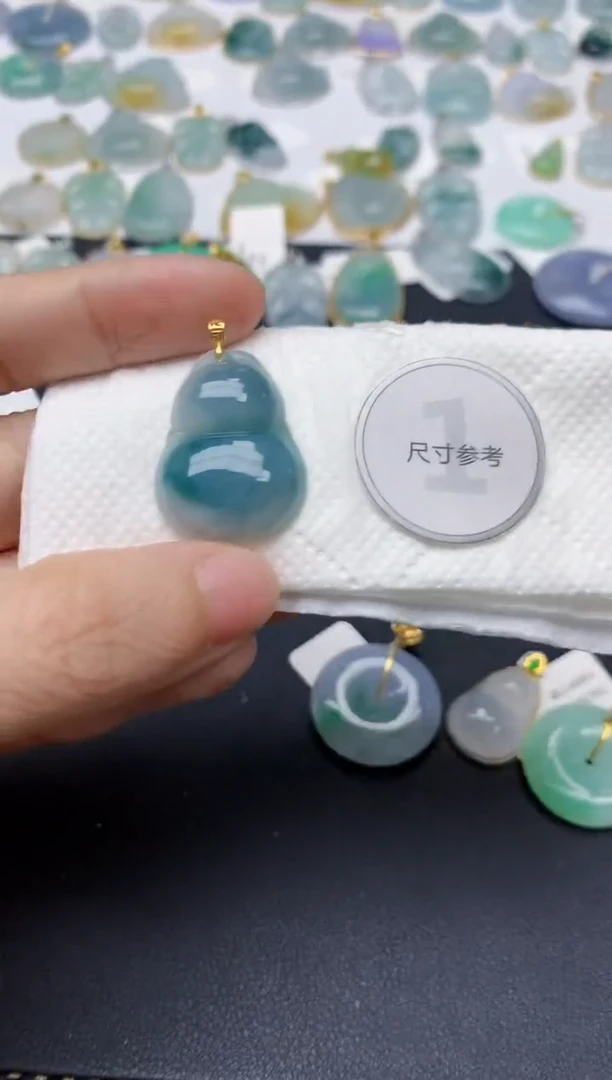 翡翠18K金镶嵌颈饰天然缅甸A货翡翠
