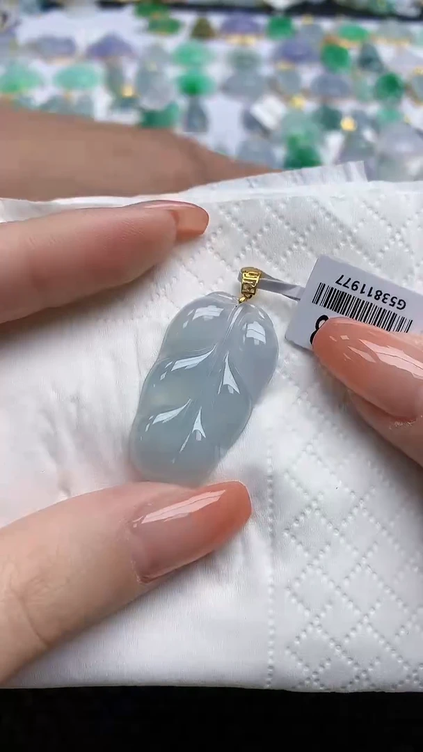 【闪购商品】翡翠颈饰18K金镶嵌天然翡翠A货