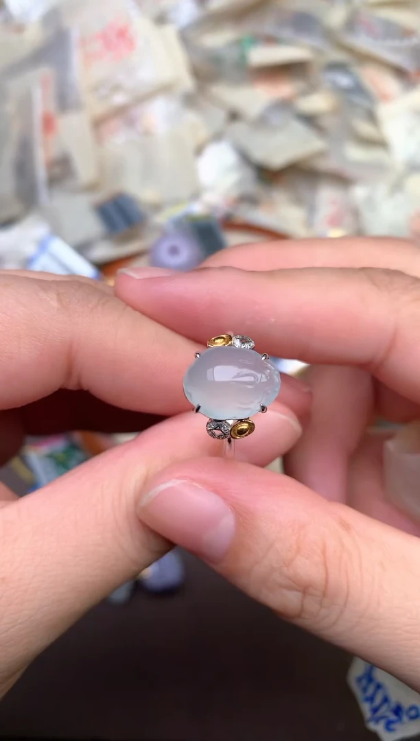 18K金镶嵌挂件翡翠—