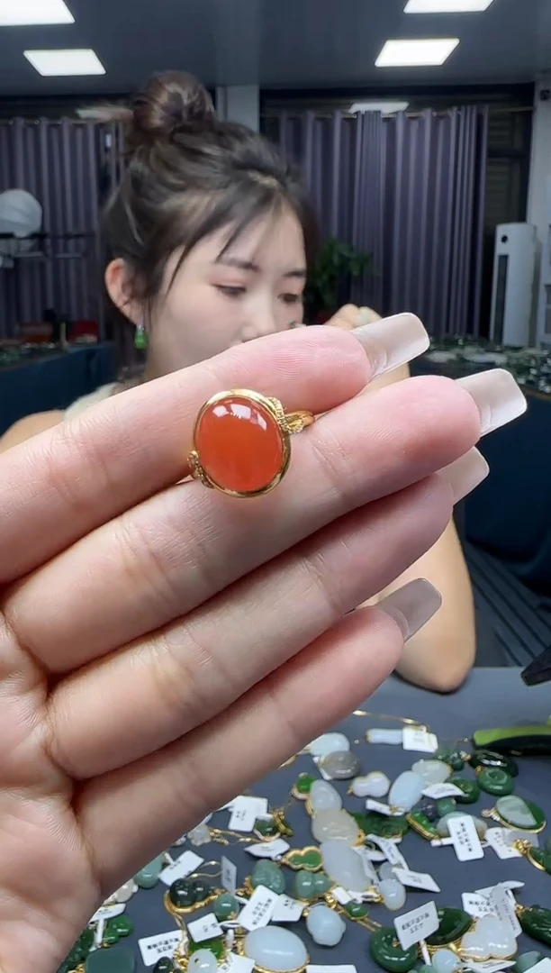 南红玛瑙18K金镶嵌戒指1