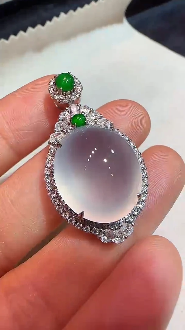 【闪购商品】翡翠颈饰18K金镶嵌吊坠