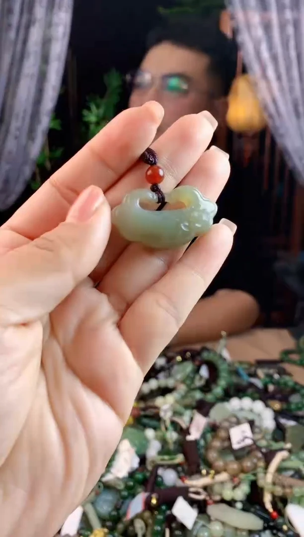 【闪购商品】和田玉挂件未镶嵌多样性发货拍一发一