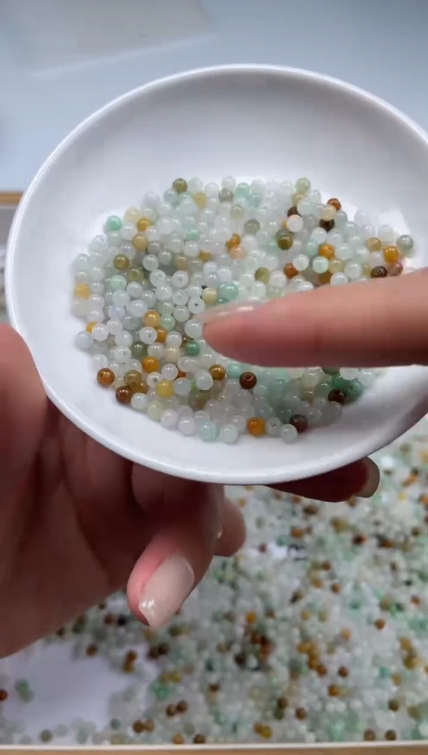 翡翠散珠未镶嵌翡翠散珠卡3mm50颗