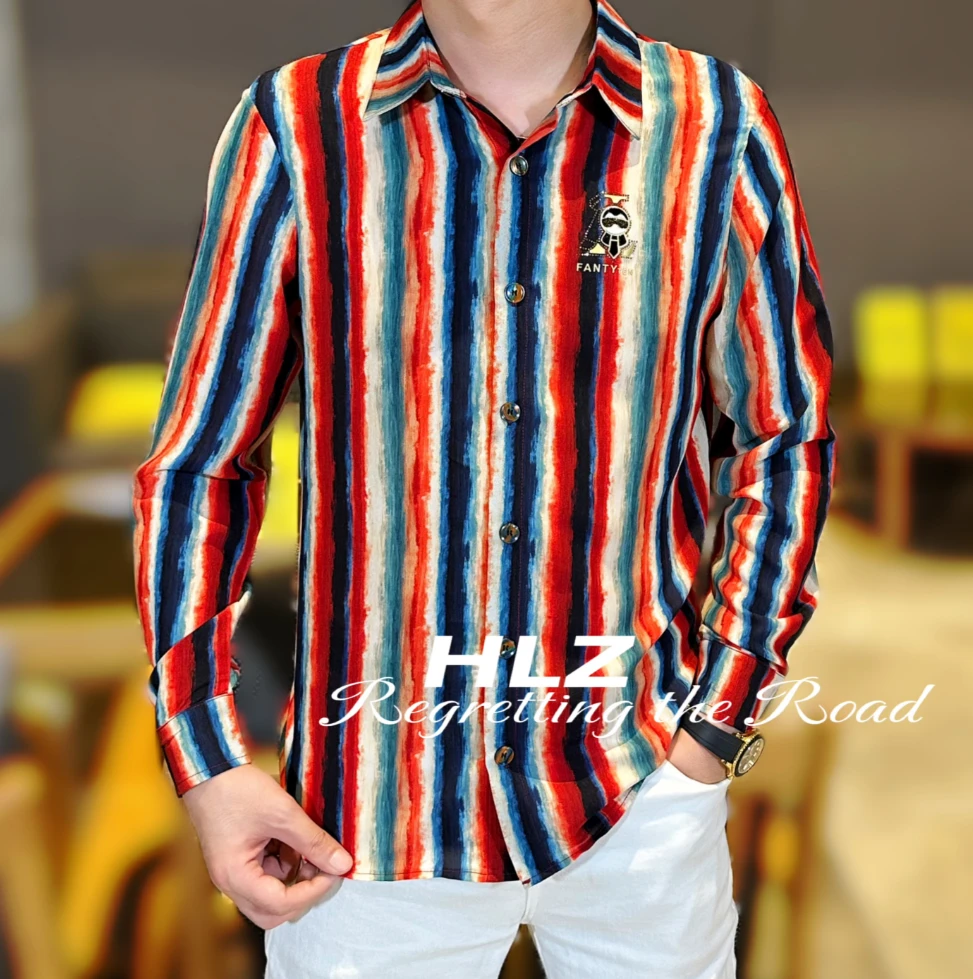 2025早秋新款男士时尚个性休闲时尚彩色竖条纹纽扣款翻领长袖衬衫
