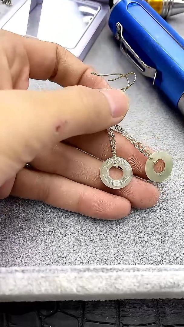 颈饰未镶嵌翡翠翡翠耳坠