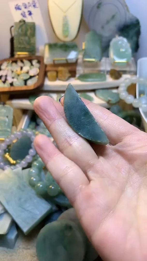 未镶嵌挂件翡翠缅甸A货翡翠，没有运费险