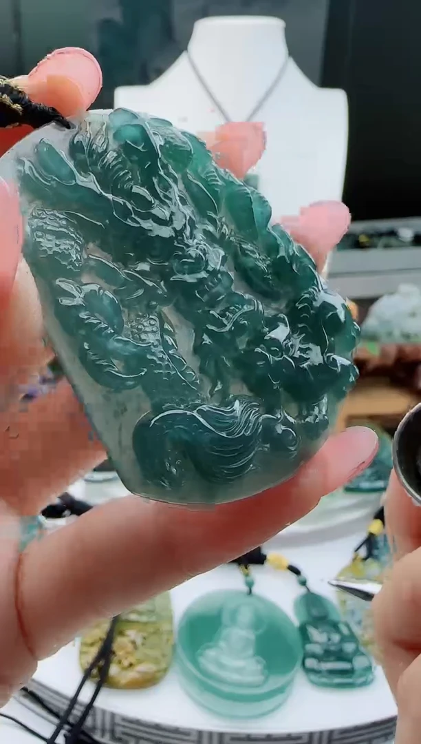 【闪购商品】翡翠颈饰未镶嵌多样性随机一件发货