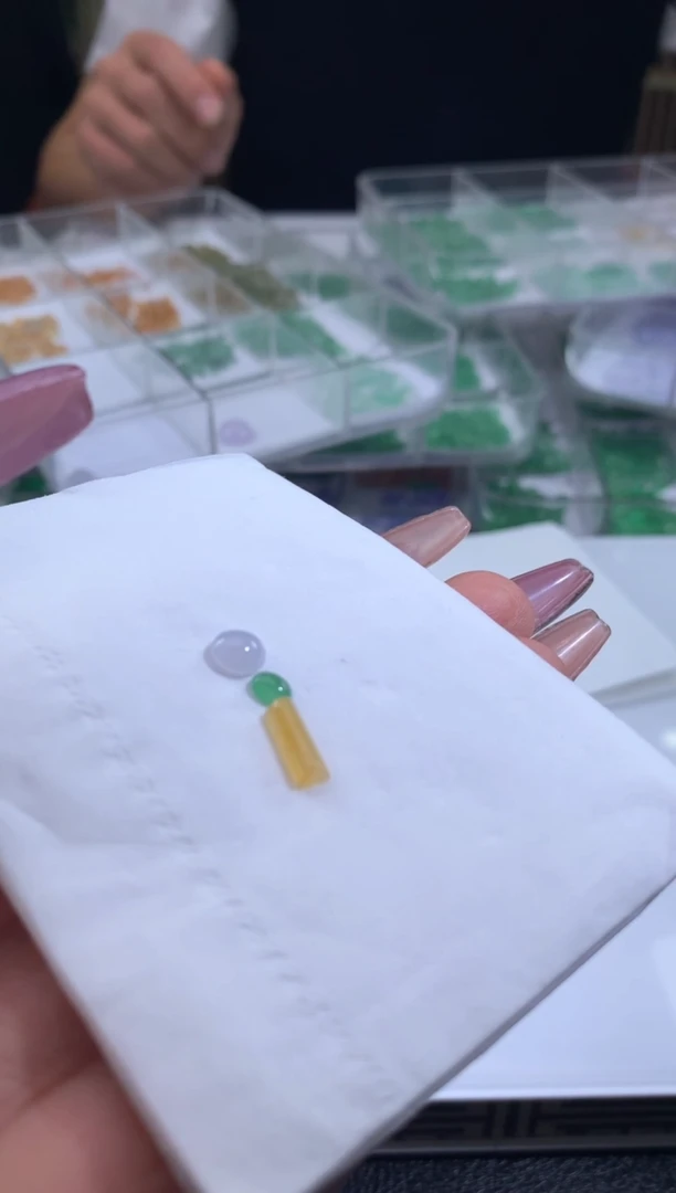 未镶嵌定制翡翠E**a翡翠