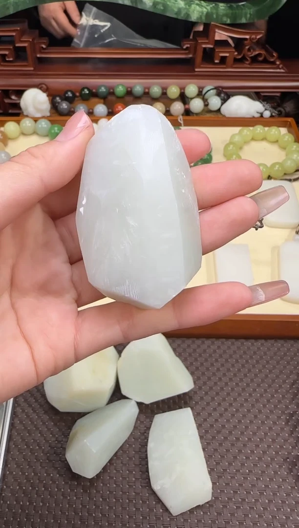 【闪购商品】定制和田玉原料未镶嵌原料