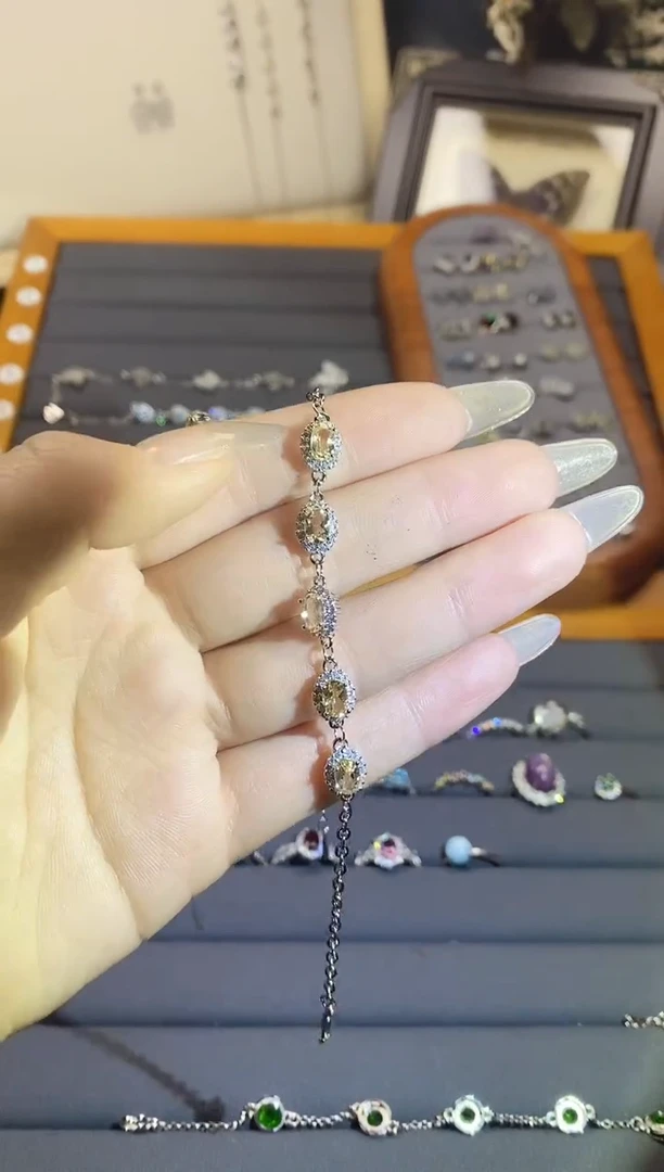 【闪购商品】水晶手链银S925镶嵌A47