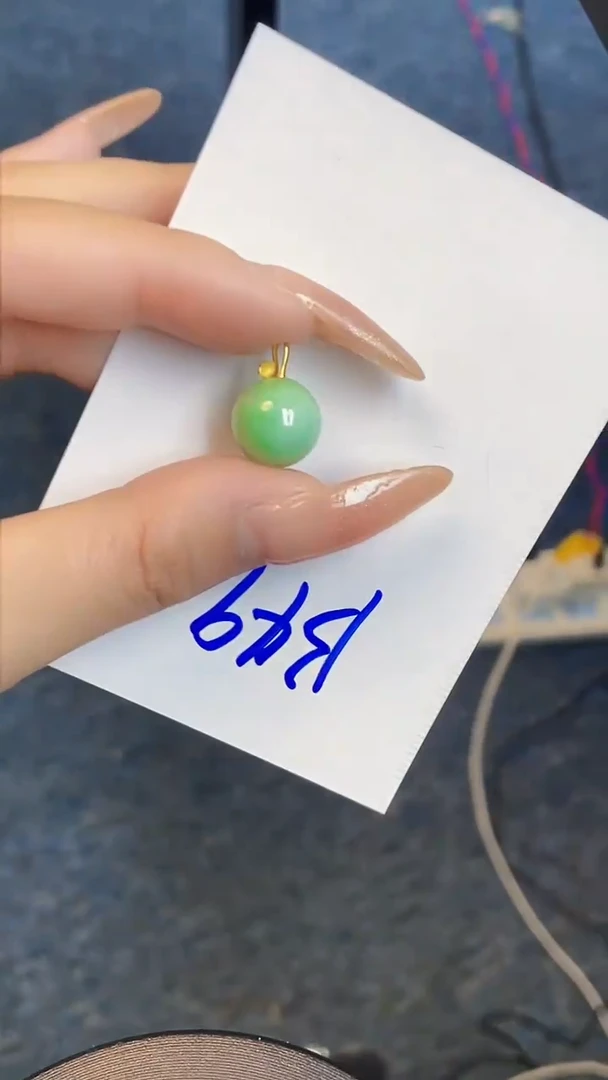 【闪购商品】翡翠颈饰未镶嵌00000000
