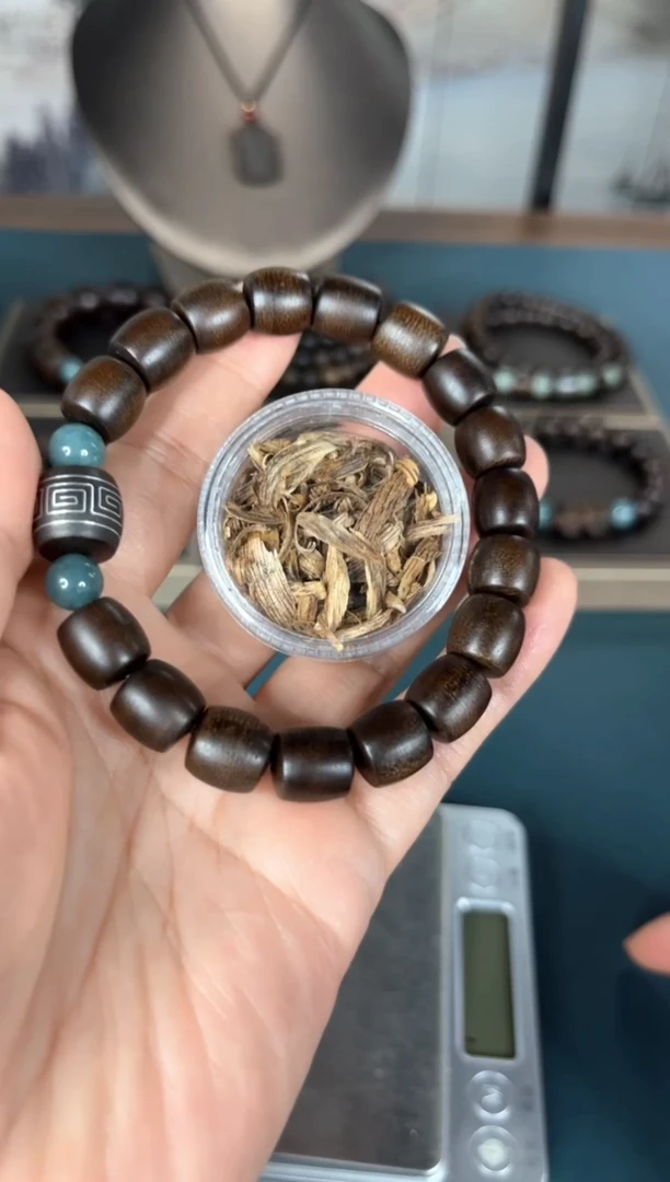 沉香碎屑沉香越南芽庄白棋楠沉水级高油老料10mm单圈