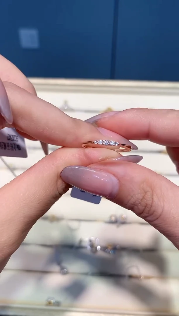 戒指/指环18K金镶嵌钻石戒指