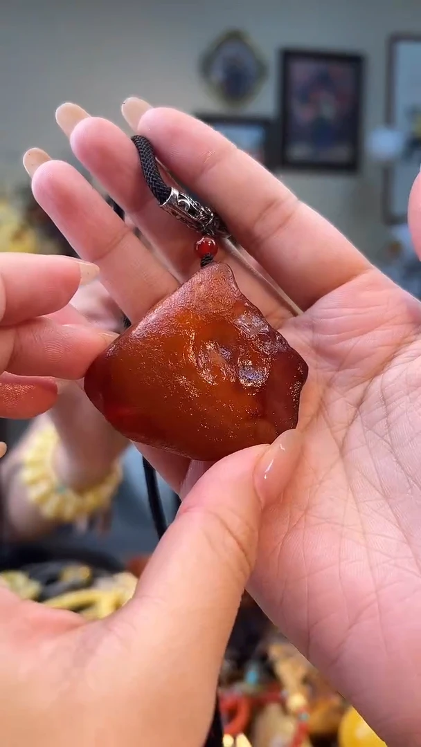 琥珀颈饰未镶嵌吊坠