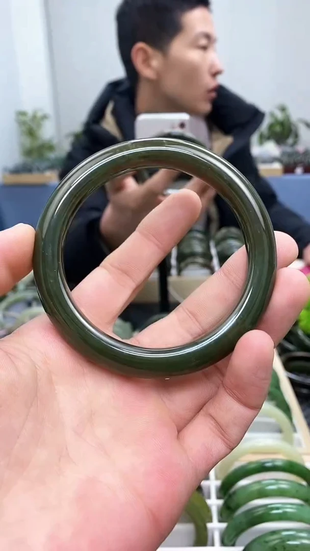 【闪购商品】和田玉手镯未镶嵌64.1