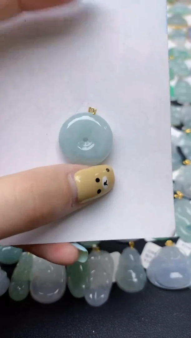 翡翠18K金镶嵌颈饰天然翡翠A货