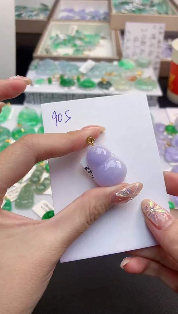 颈饰18K金镶嵌翡翠天然缅甸A货翡翠