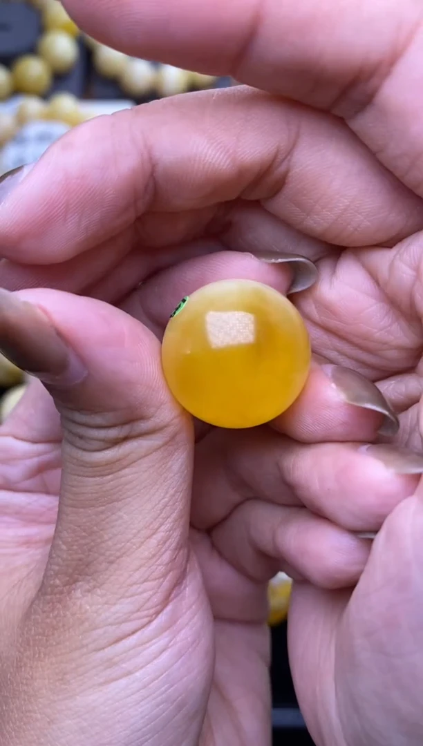 裸石琥珀未镶嵌大小姐珠宝120