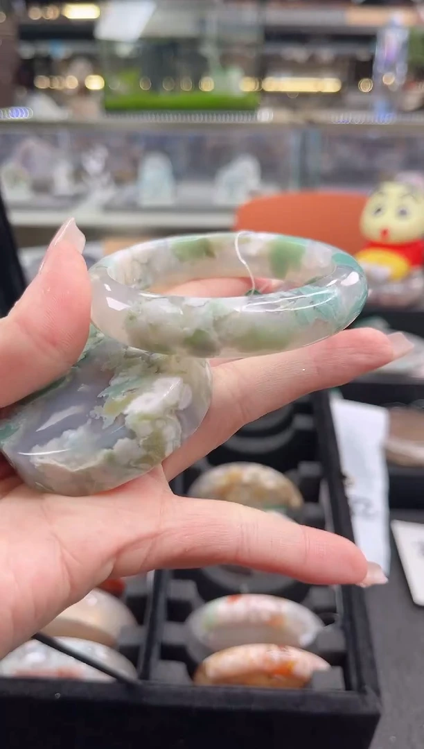 未镶嵌手镯石英质玉55圈口（赠品镯心）S9410