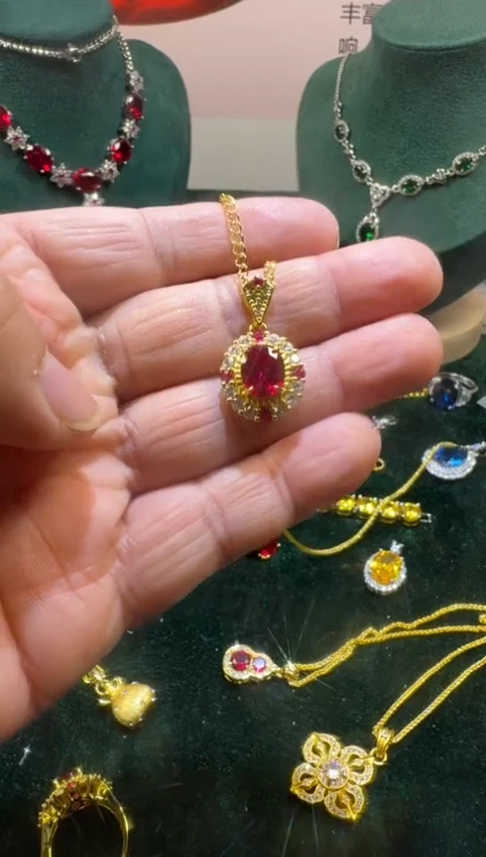 18K金镶嵌戒指红宝石2