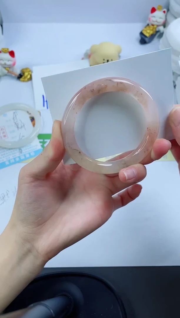 【闪购商品】石英质玉手镯未镶嵌70-56.6