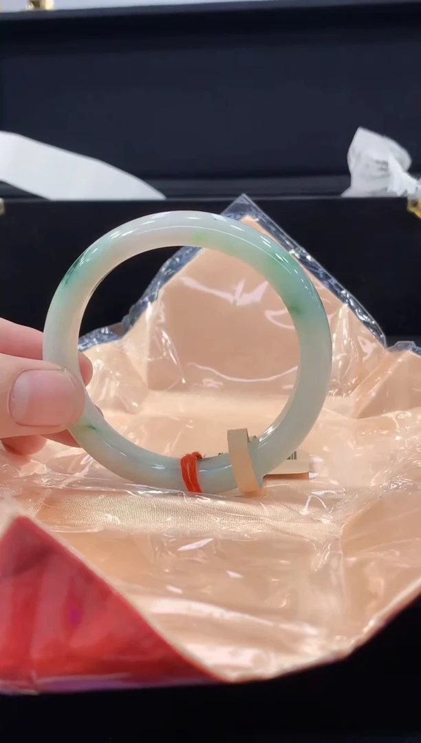 未镶嵌手镯翡翠翡翠手镯