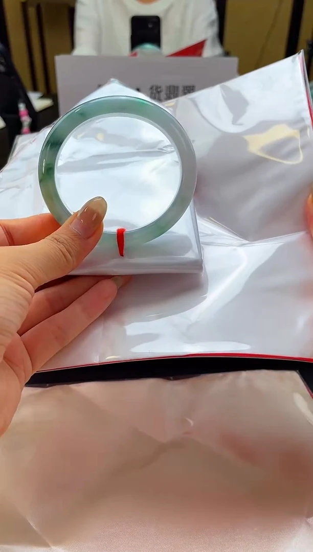 未镶嵌手镯翡翠退货标签需完好-T49