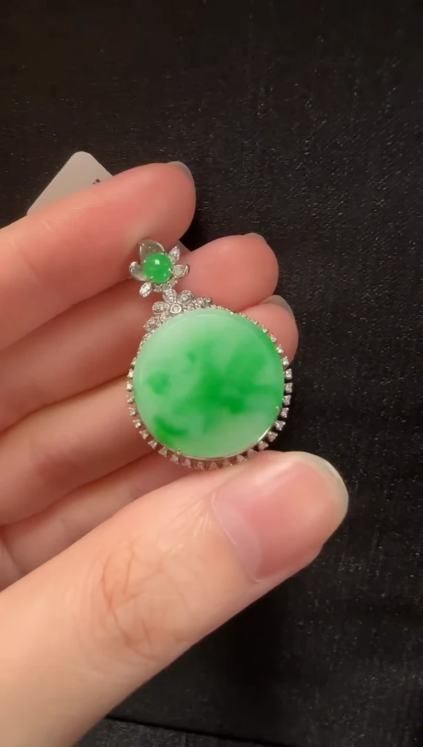 颈饰18K金镶嵌翡翠931无事牌一个