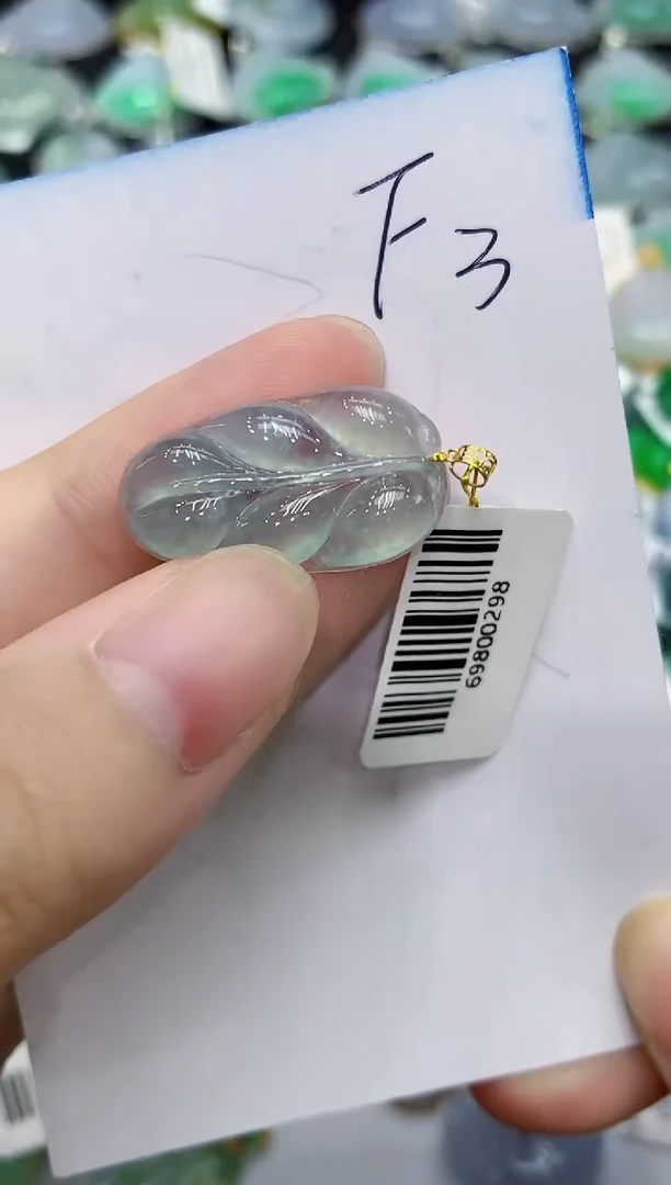 翡翠18K金镶嵌颈饰111111111