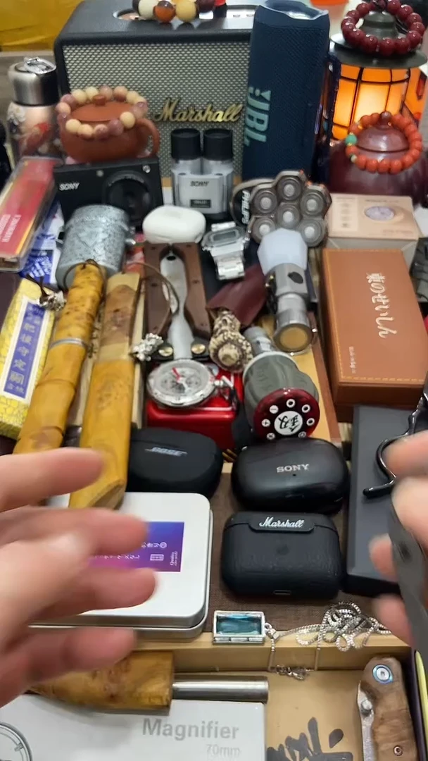 瓷片闪购商品  如图所示